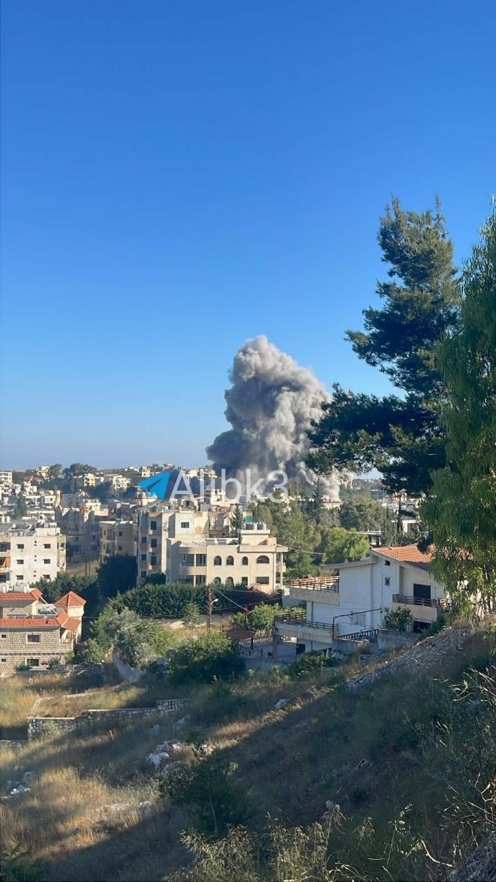 Broad Israeli Airstrikes Hit Southern Lebanon