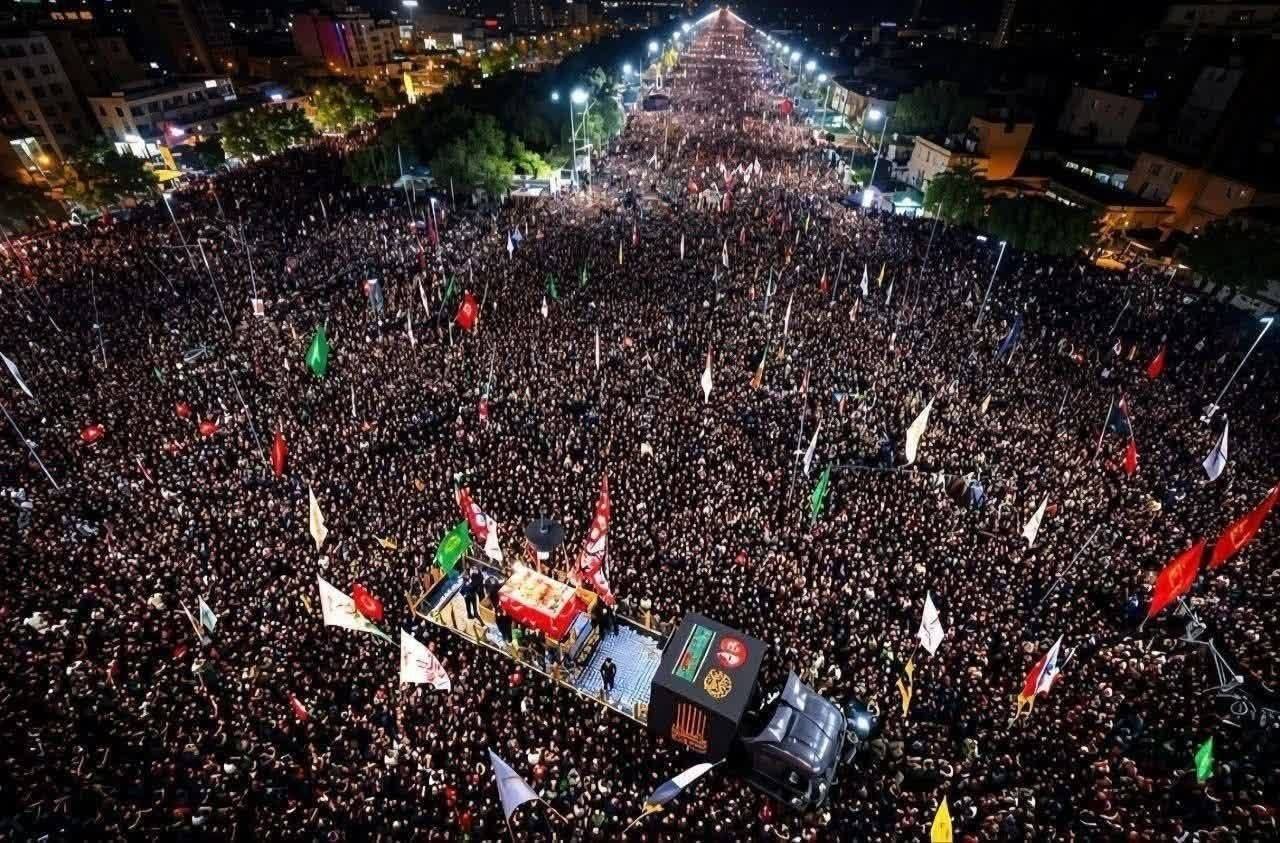Large Crowds Gather in Karbala for Ayatollah Khamenei