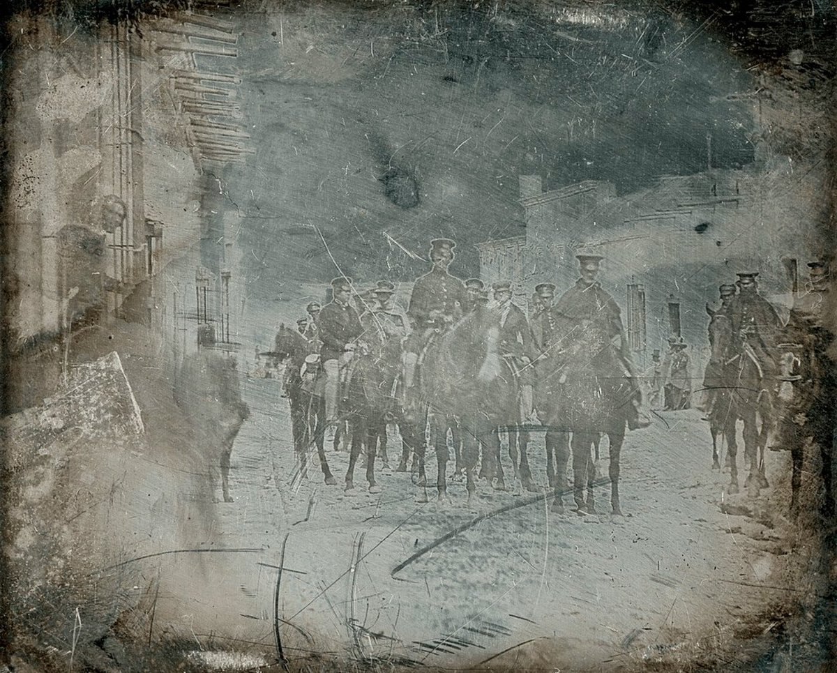 Rare 1840s Photo Shows US Cavalry in Mexican City