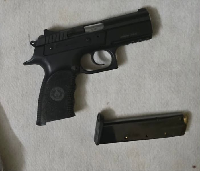 Israeli army seizes weapons in Tulkarm and Bethlehem