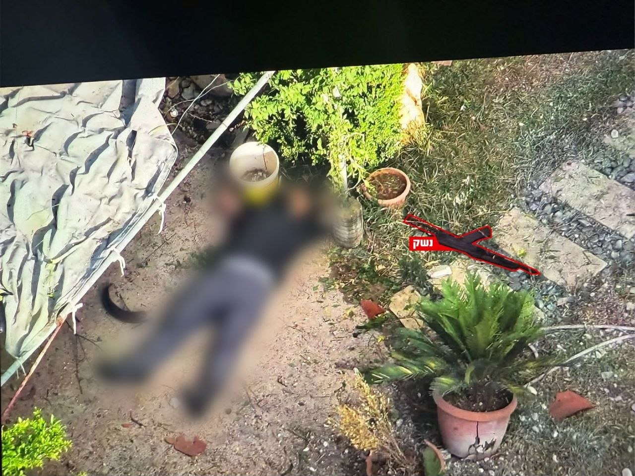 Israeli Forces Target Two Hezbollah Operatives in Ali al‑Taher Heights