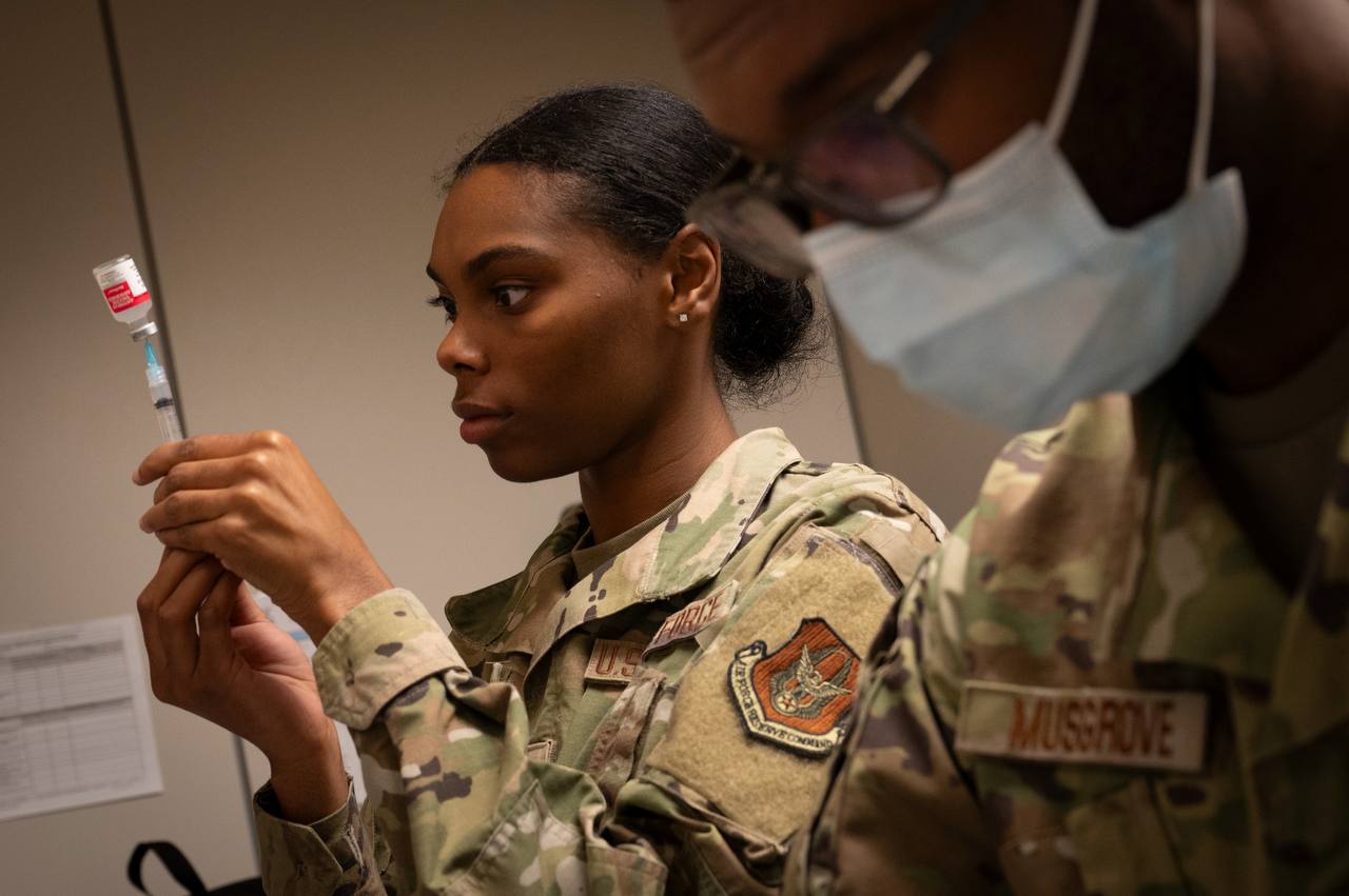Pentagon Reinstates Mandatory Flu Shots for New Military Recruits
