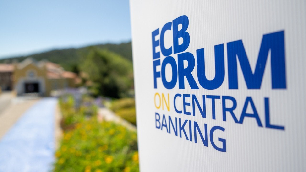 Top Central Bank Governors Speak at ECB Meeting in Sintra