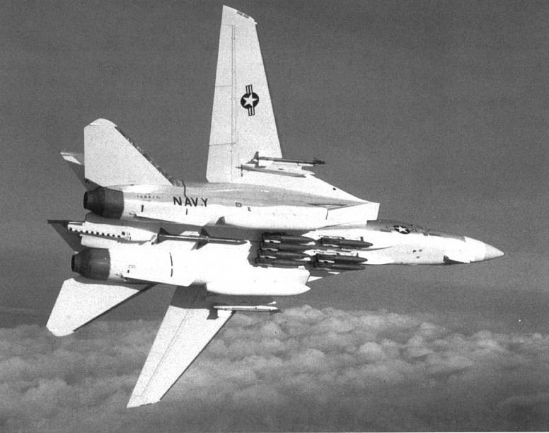 1970s F-14 Test Shows Early Free‑Fall Mark 82 Capability