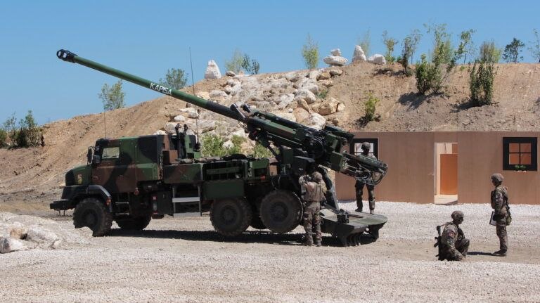 Malaysia Signs Deal for 18 French Caesar Self‑Propelled Howitzers