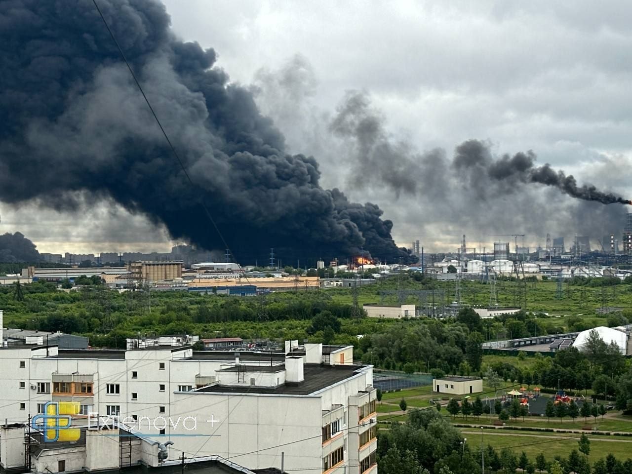 Flames Rise Over Moscow After Multiple Drone Strikes on Kapotnya Oil Refinery