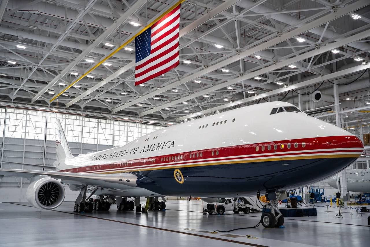 US Air Force Unveils Images of VC-25B Bridge Jet