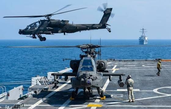 US Marines Stick With Cobra Over Apache Helicopters