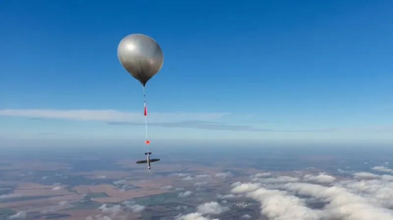 Ukraine Unveils DART Missile Using High‑Altitude Balloons