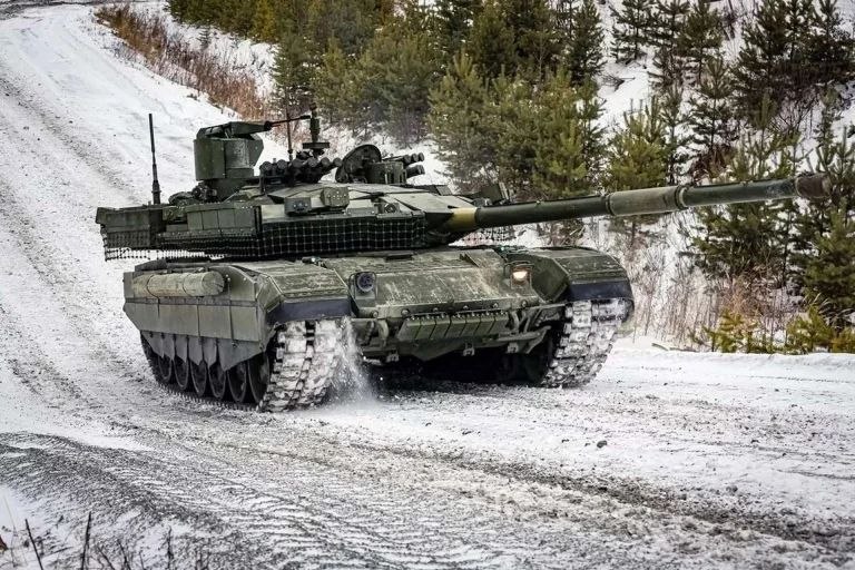 Russia Enhances T‑90M Tanks with New Electronic Warfare and Drone‑Defense Features